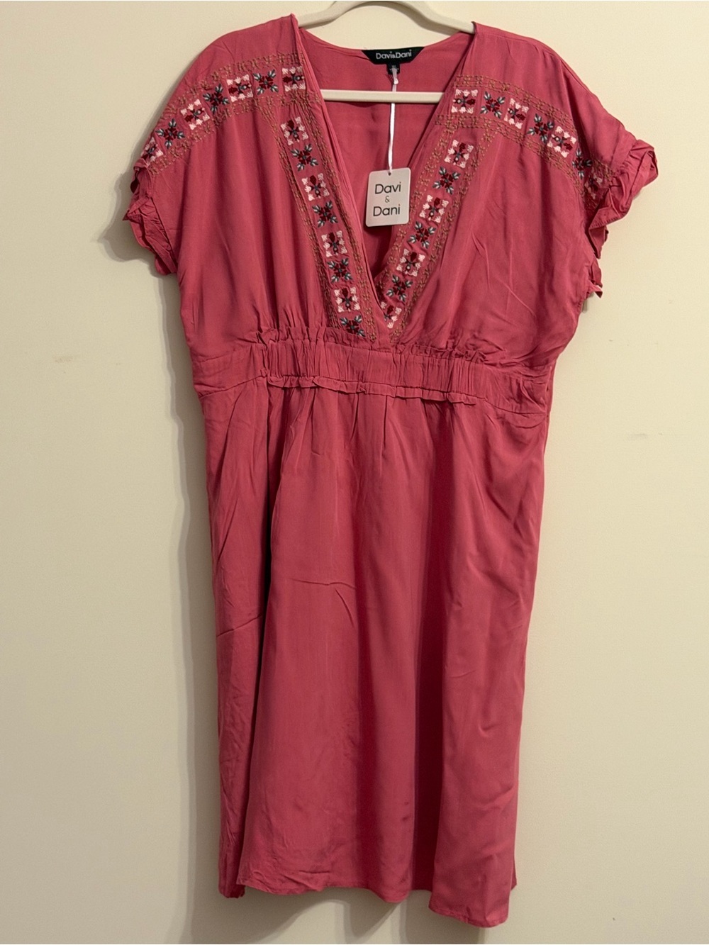 DAVI & DANI Embroidered Deep-V Mini Dress in Raspberry - Picture 3 of 4